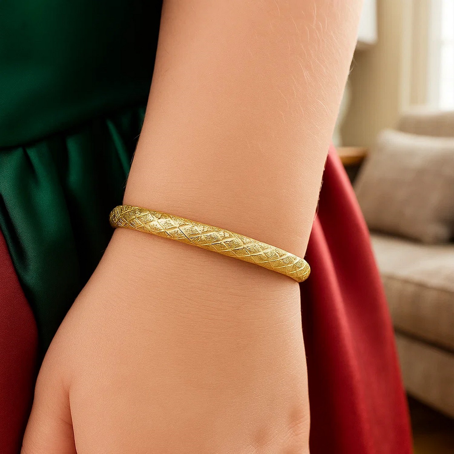 14k Yellow Gold Diamond Cut Design Dome Motif Childrens Bangle (5.50 mm) thumbnail 5