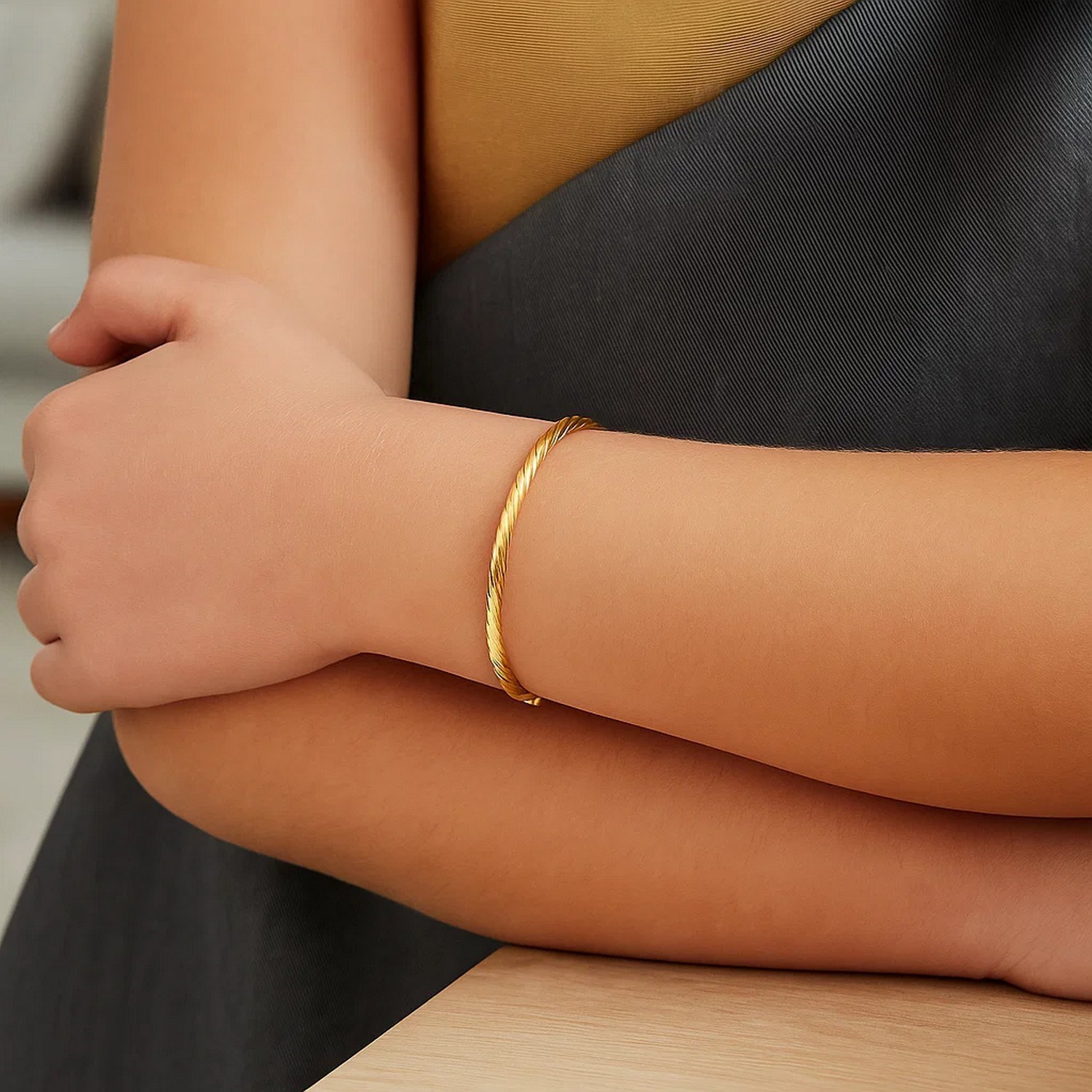 14k Yellow Gold Childrens Bangle with Spiral Motif Style (3.50 mm) thumbnail 6