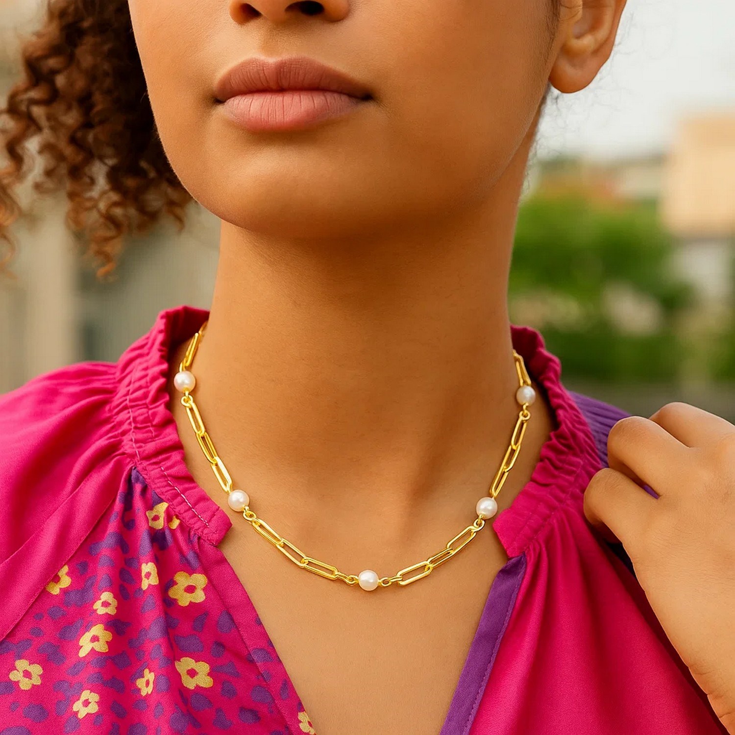 14k Yellow Gold Paperclip Chain and Pearl Necklace thumbnail 4