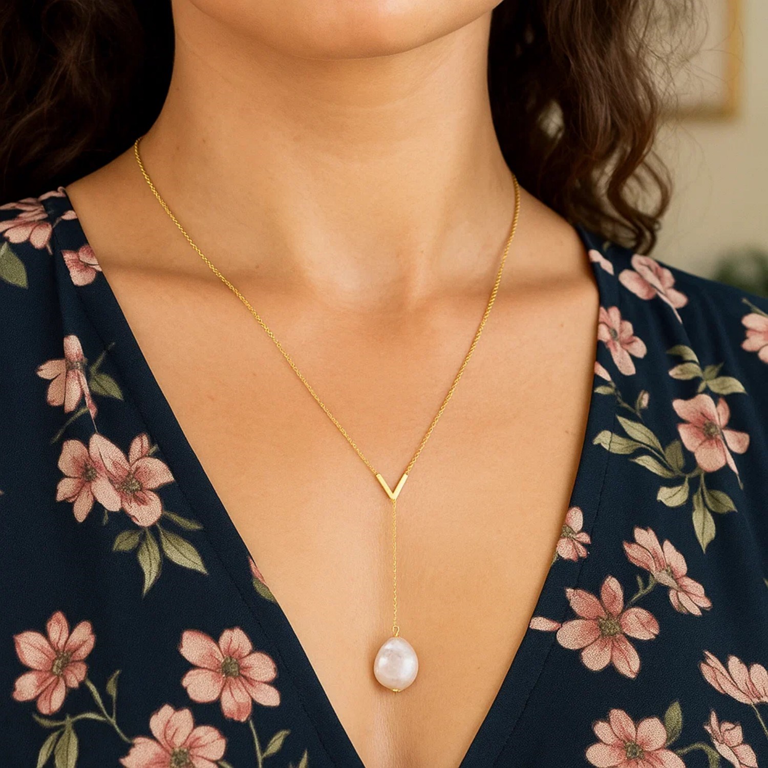 14k Yellow Gold Tesoro Pearl Lariat Necklace thumbnail 5