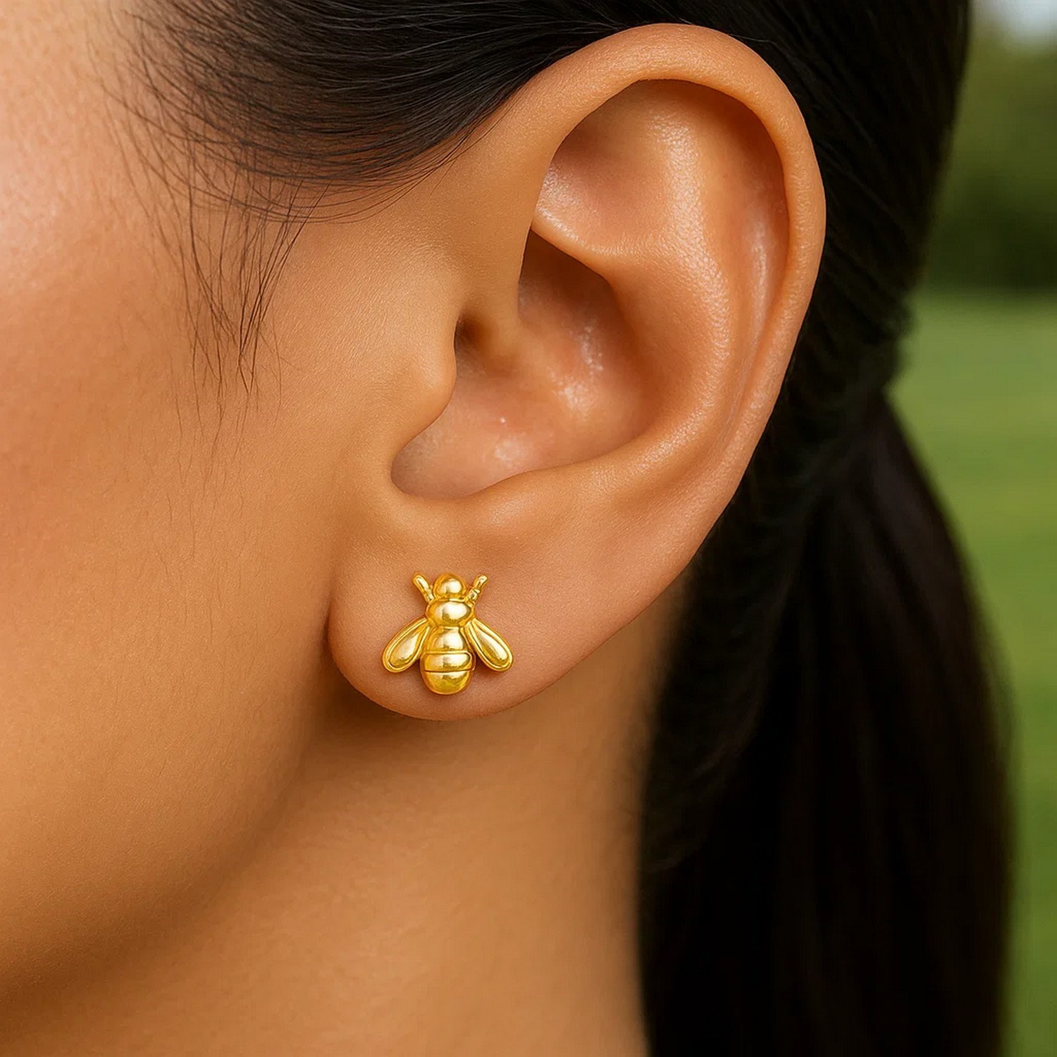 14k Yellow Gold Bee Stud Earrings thumbnail 4